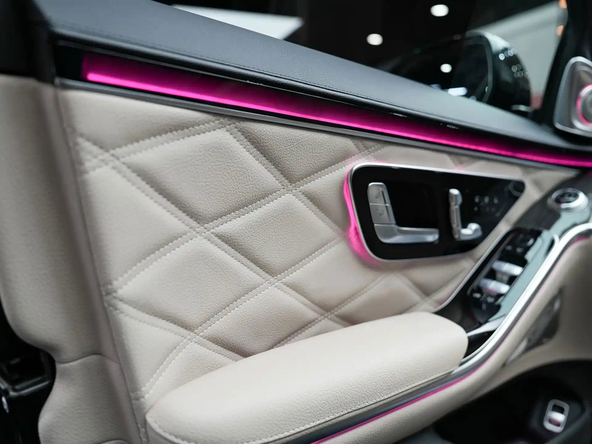 Фото 7 - Mercedes-Benz S-Class