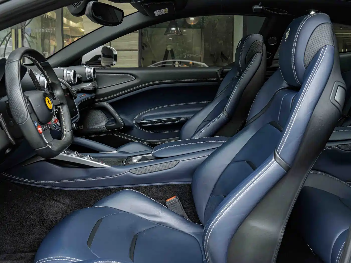 Ferrari GTC4Lusso 2018 2016 6.3L V12