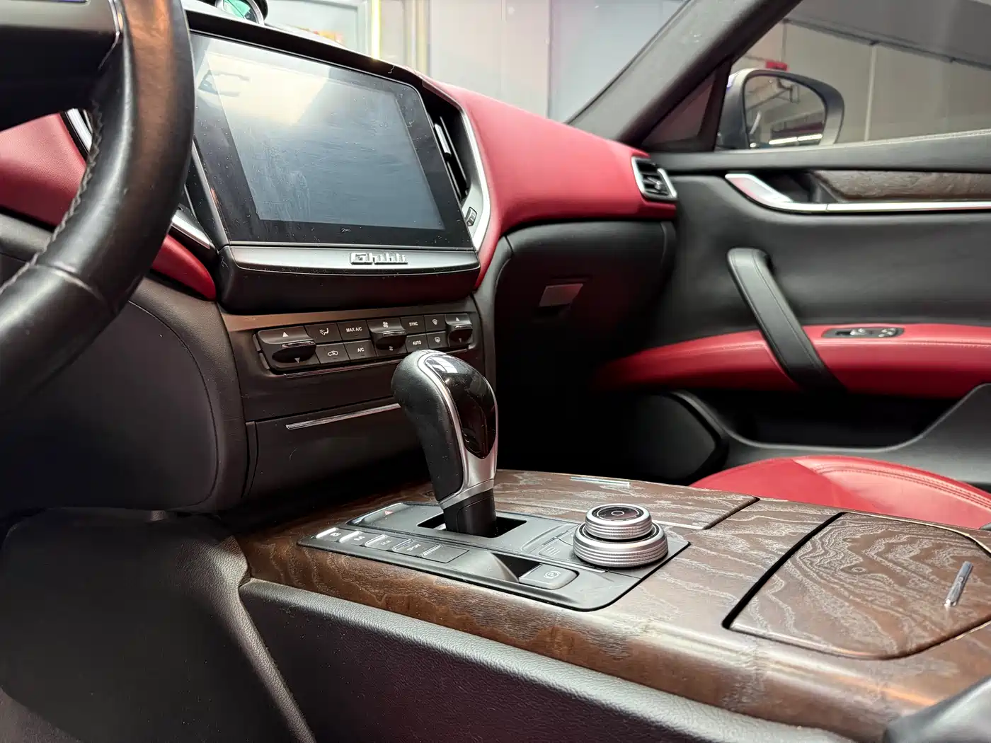 Maserati Ghibli 2018 Facelift 3.0T Standard Edition фото 6
