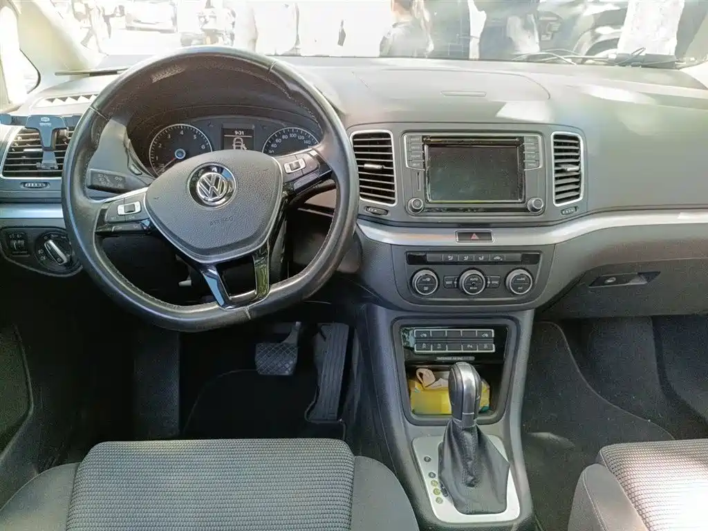 Volkswagen Sharan 2016 380TSI Comfort 7-seater фото 13