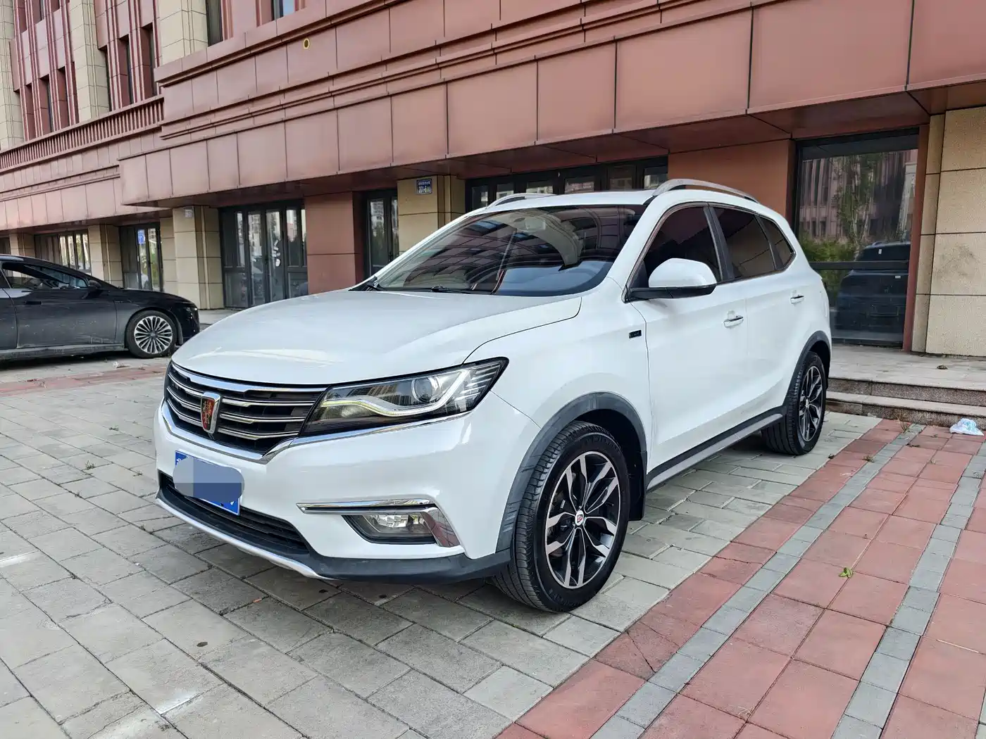Roewe RX5 2016 2016 20T 2WD Automatic Internet Smart Edition
