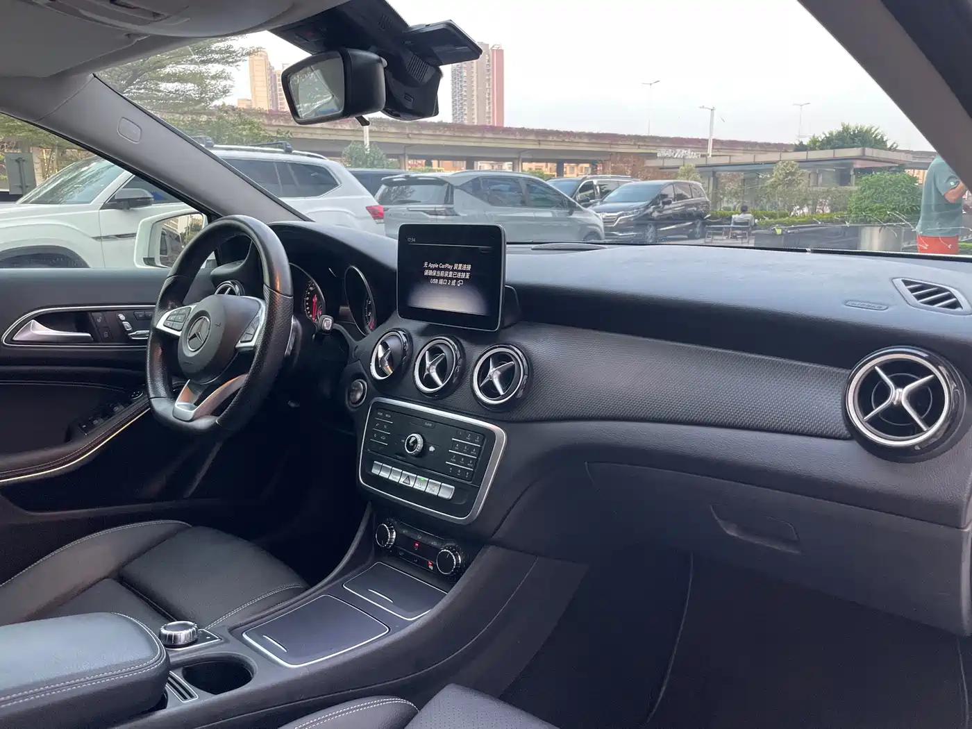 Mercedes-Benz GLA 2019 GLA 200 Dynamic фото 9