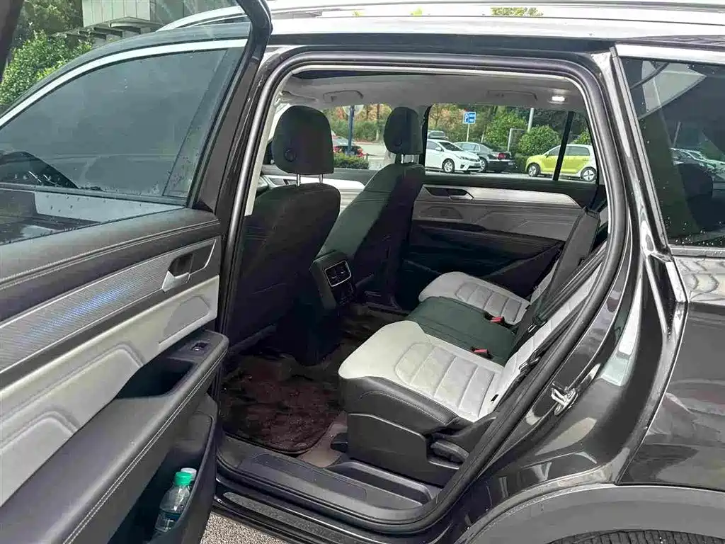 Volkswagen Talagon 2025 2025 330TSI Luxury Cruise Public Edition