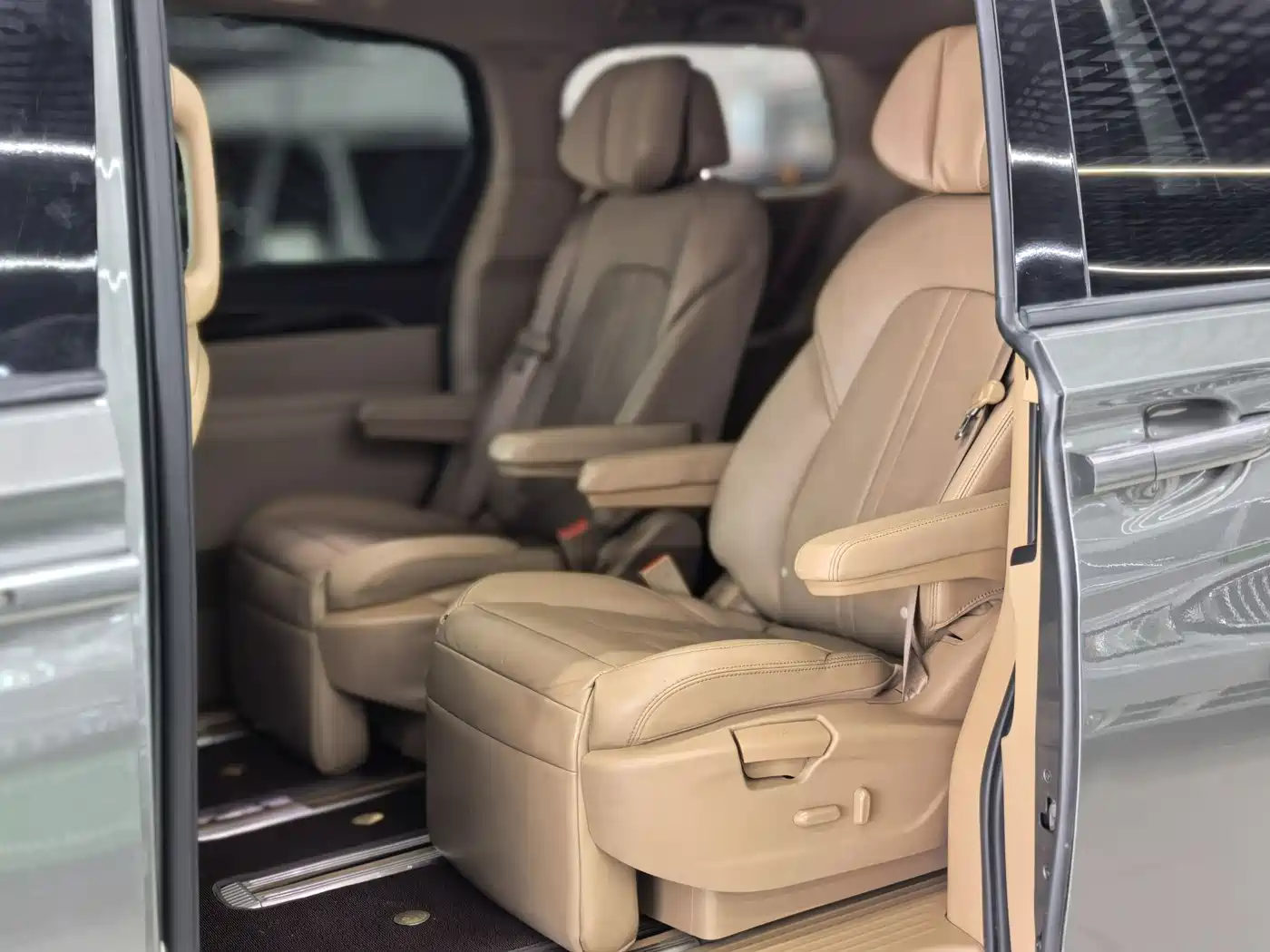 Buick GL8 2018 ES 28T Luxury Type China VI фото 14