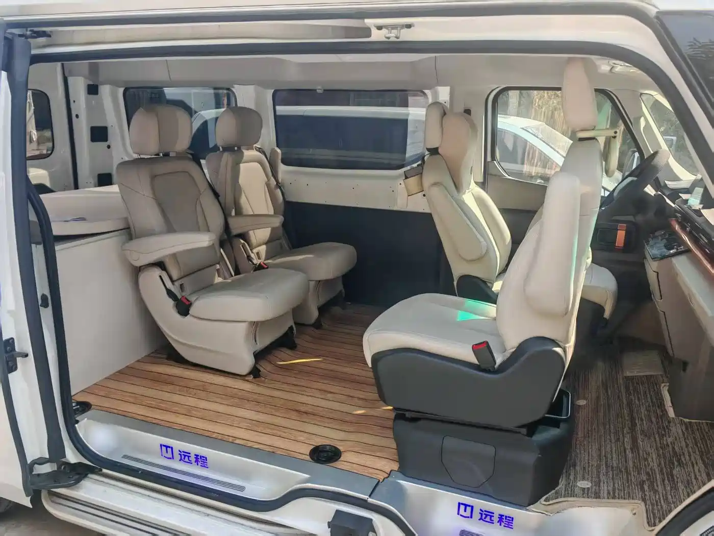 Yuan Cheng Farizon Super VAN 2024 2024 Model Wealth Creation Edition Medium Wheelbase Medium Roof 83kWh
