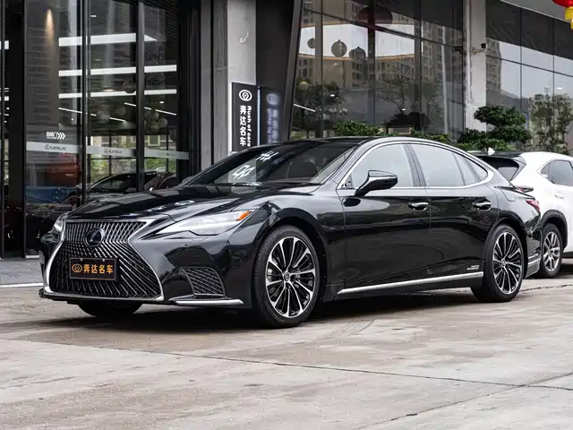 Lexus LS 2021