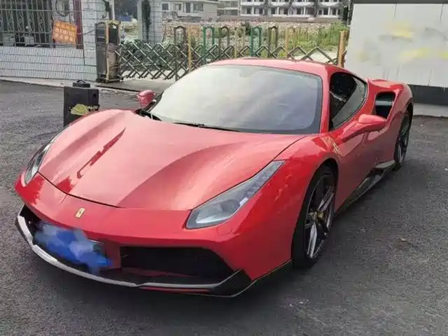 FERRARI 488