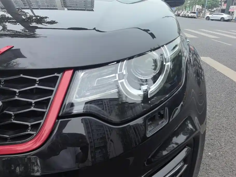 Land Rover Discovery Sport 2018 240PS SE Edition фото 5