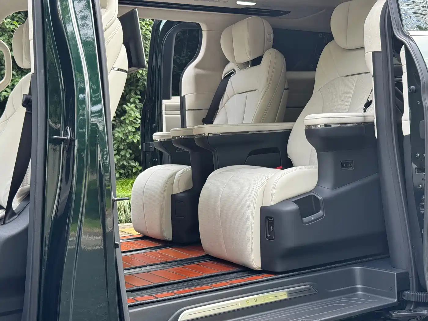 Geely Galaxy Yizhen L380 2025 2025 Model 805km Flagship Edition AWD