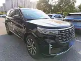 Photo 4 - Ford Explorer