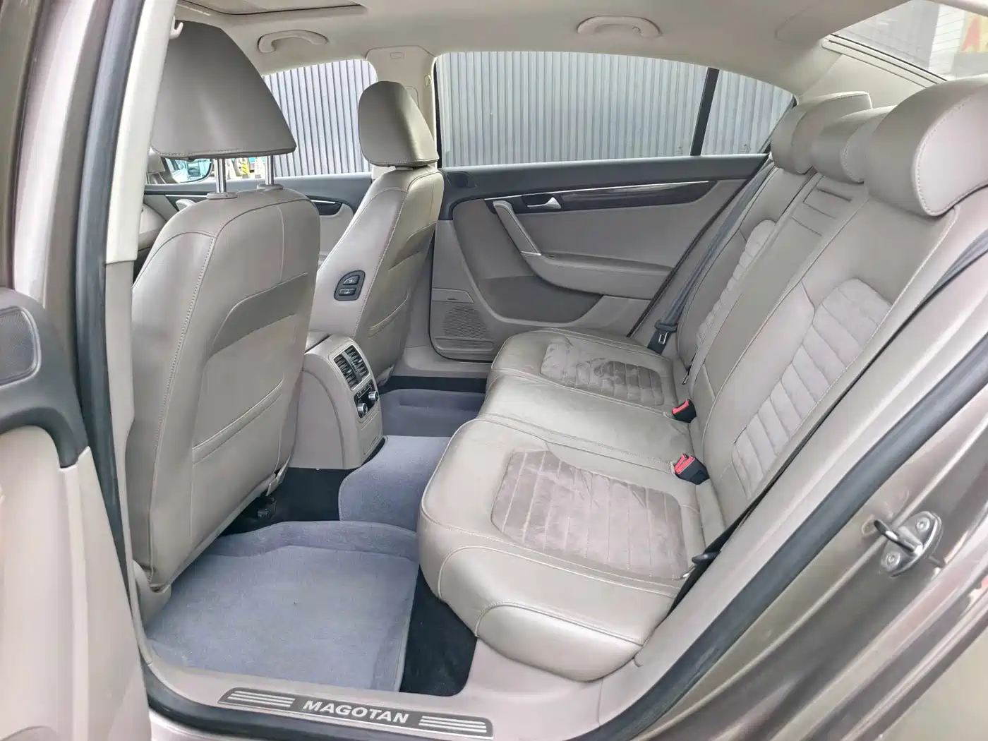Volkswagen Magotan 2012 1.8TSI Premium фото 11