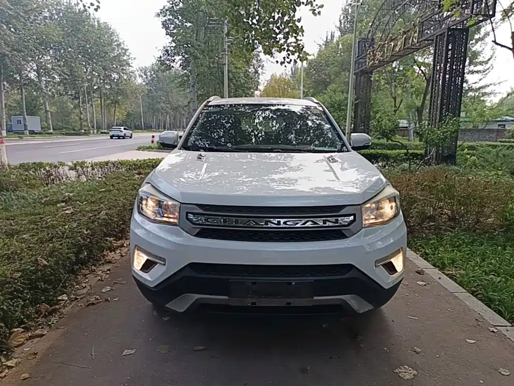 Фото 3 - Changan CS75