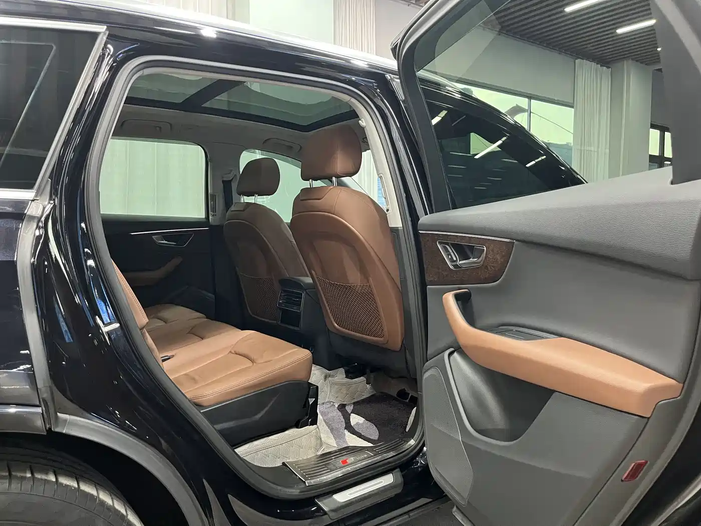 Audi Q7 2020 55 TFSI quattro S line Sport фото 10