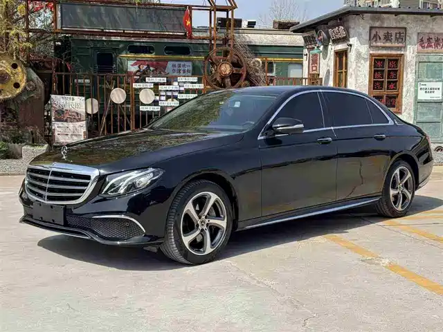 MERCEDES-BENZ E CLASS