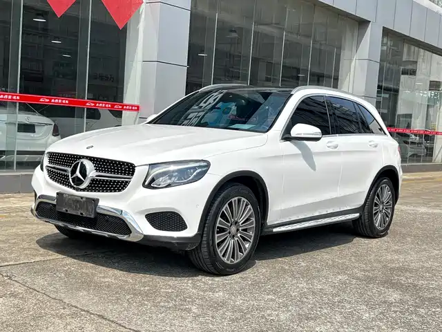 MERCEDES-BENZ GLC