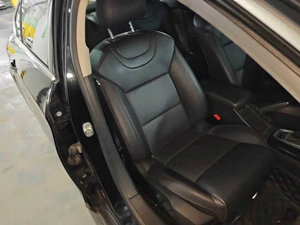 Фото 25 - Citroën C5