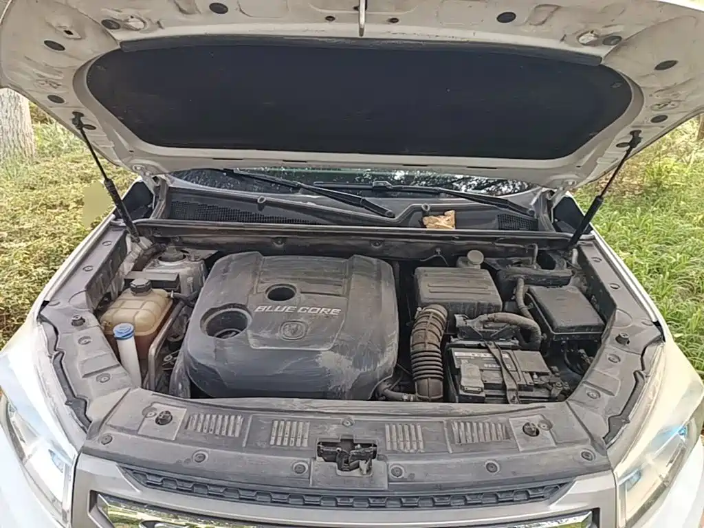 Фото 20 - Changan CS75
