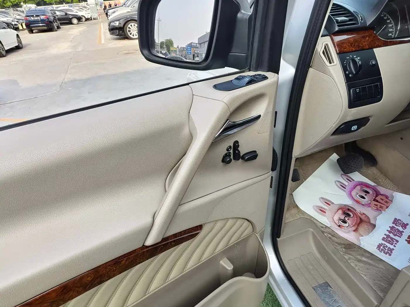 Mercedes-Benz Viano 2013 3.5L Haochi Edition фото 12