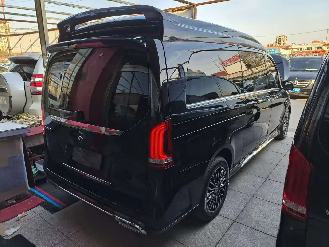 Mercedes-Benz V-Class 2021 V 260 L Long Wheelbase Luxury Edition фото 2