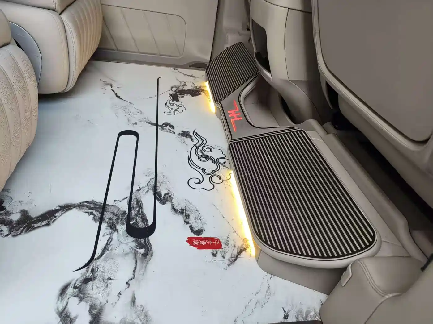 Mercedes-Benz V-Class 2021 V 260 L Long Wheelbase Luxury Edition фото 19