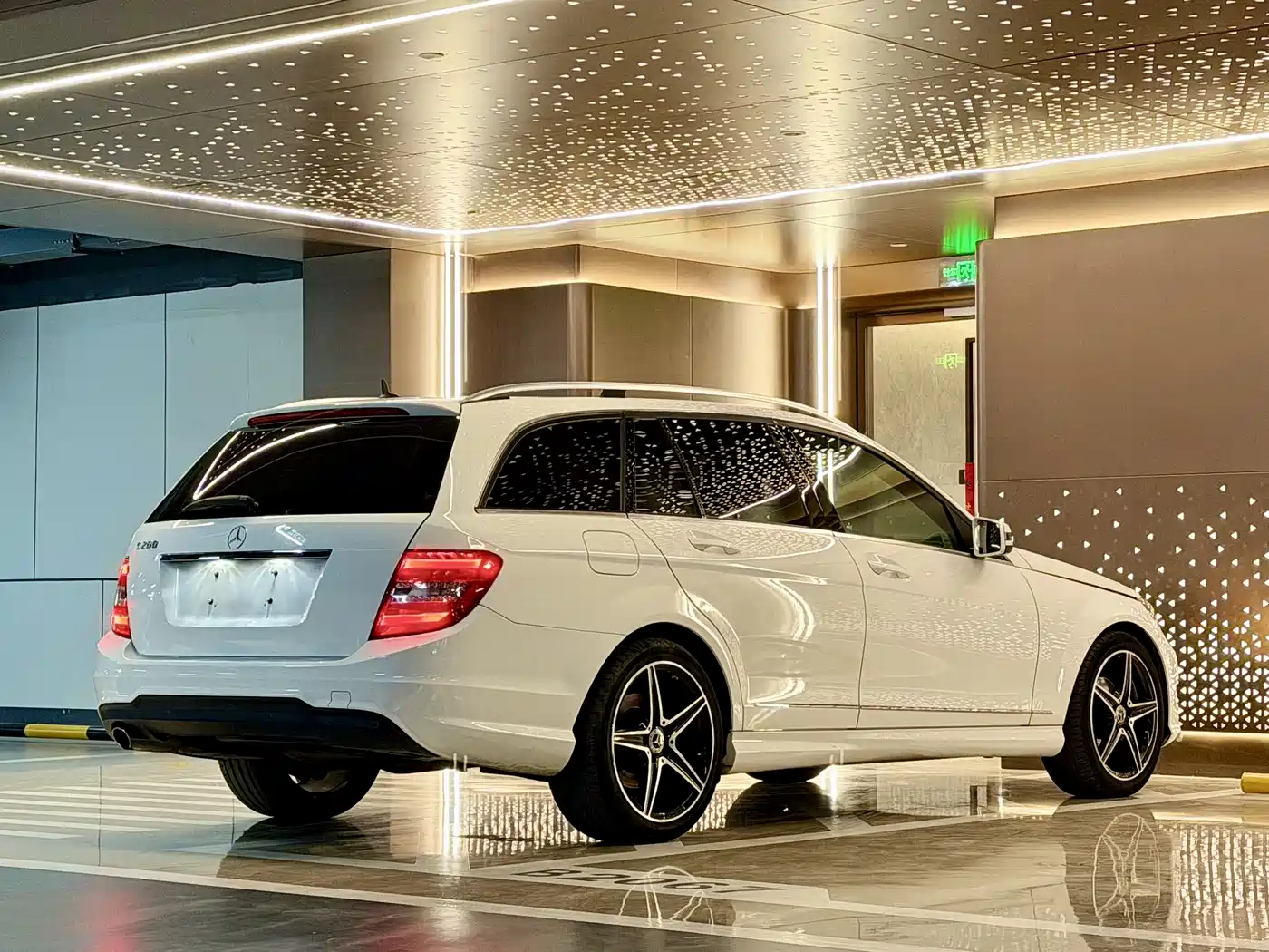 Mercedes-Benz C-Class (Import) 2011 C 200 Fashion Wagon Edition фото 26