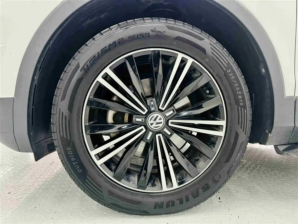 Volkswagen Tiguan L 2019 330TSI Automatic 2WD Panorama Comfort Edition China VI фото 10