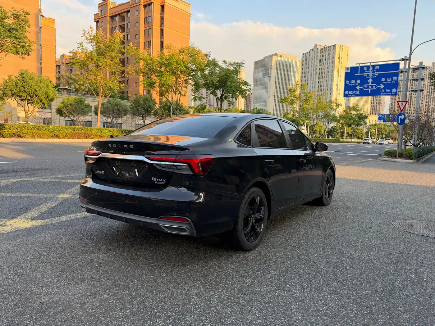 Roewe i6 MAX 2022 2020 300TGI Auto Cool Edition