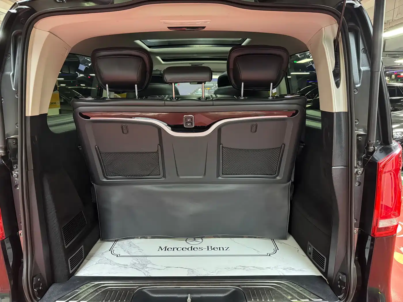 Mercedes-Benz V-Class 2018 V 260 L Premium Long Version China V фото 59