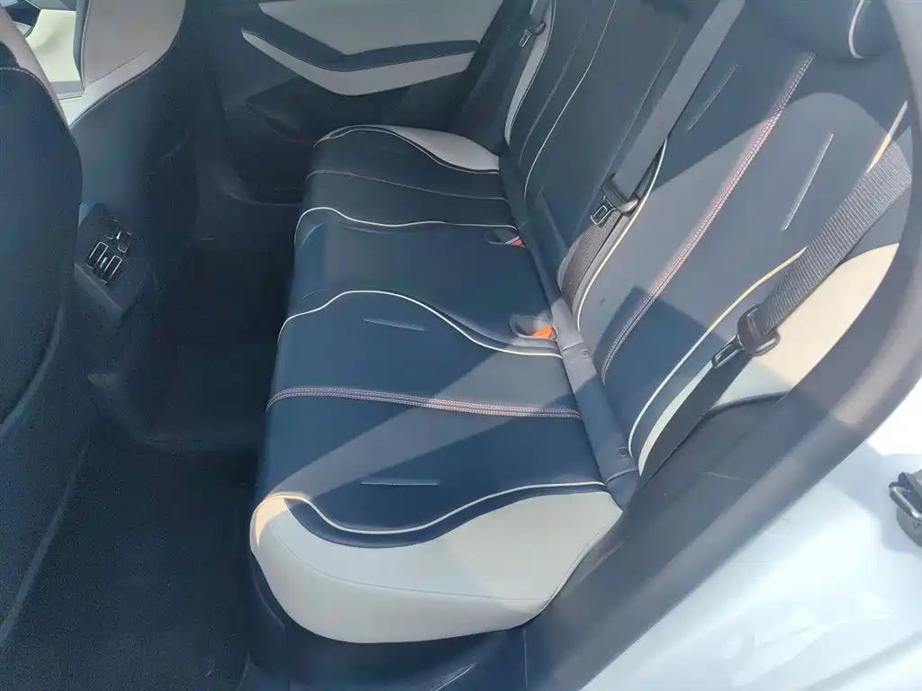 BYD Qin PLUS 2021 DM-i 55KM Flagship фото 14
