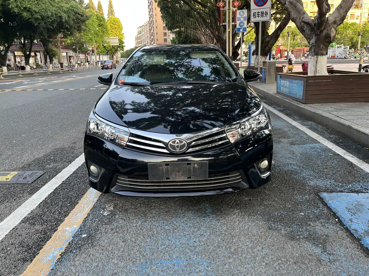 Photo 2 - Toyota Corolla