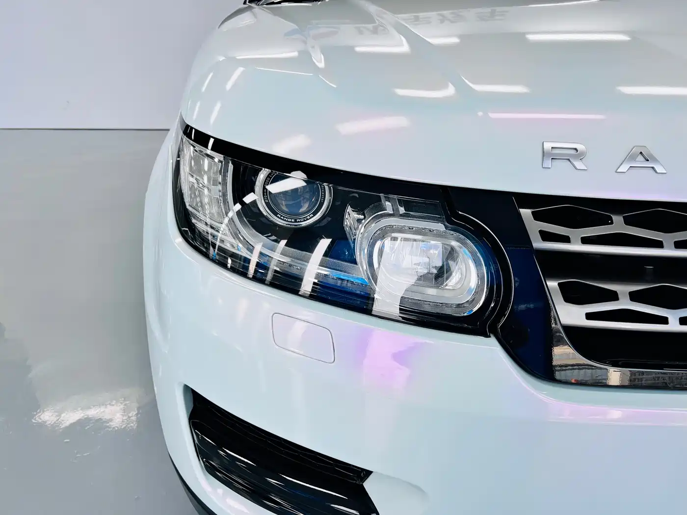 Land Rover Range Rover Sport 2016 Model 3.0 SC V6 SE фото 6
