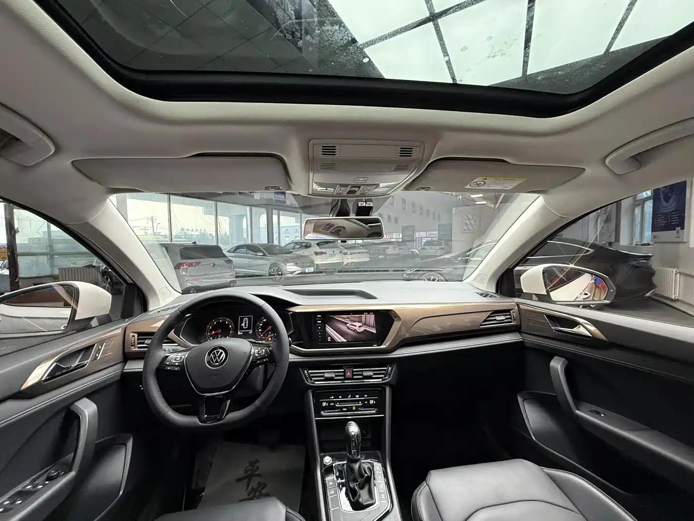 Volkswagen Tharu, миниатюра 14