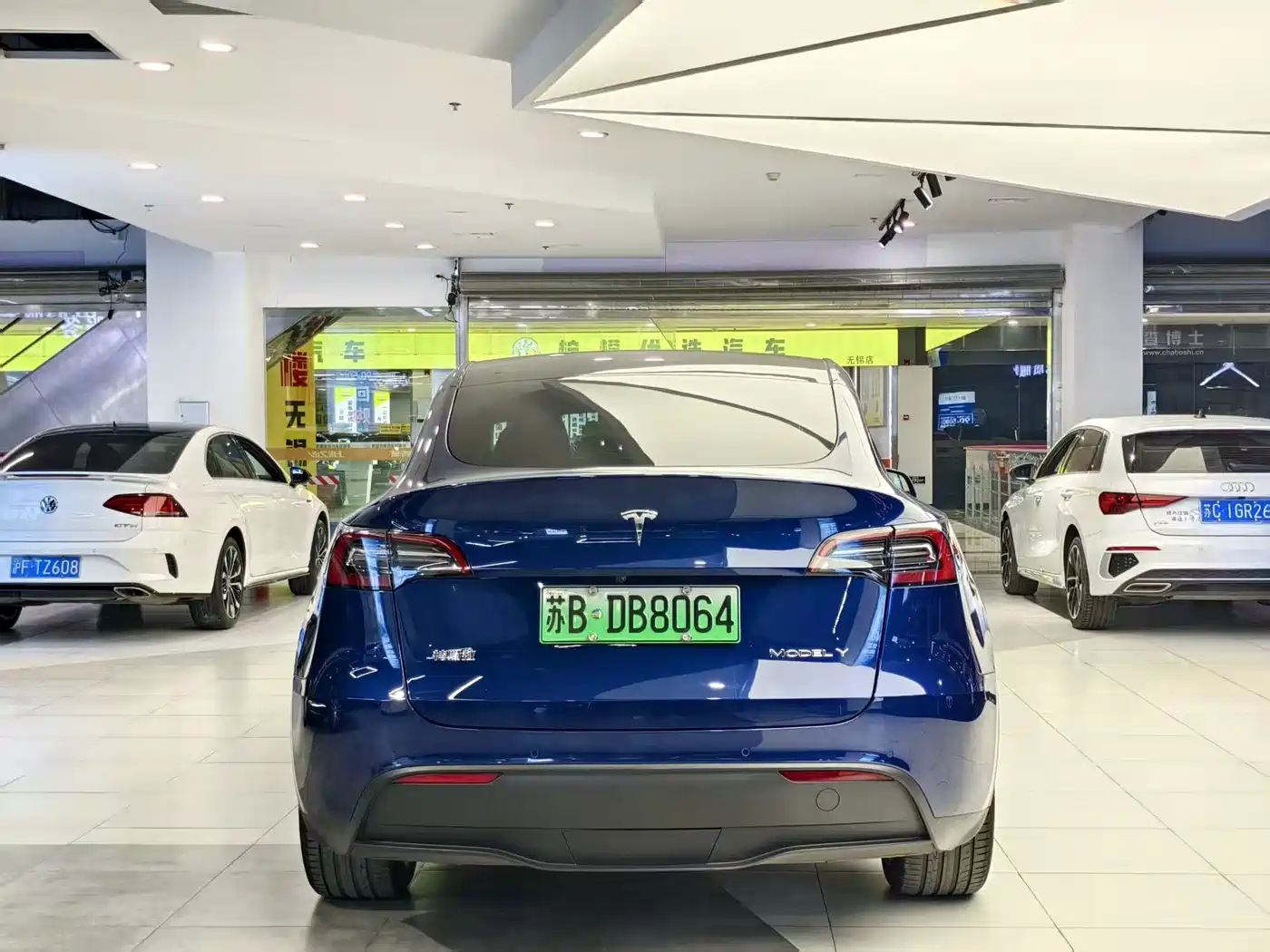 TESLA MODEL Y