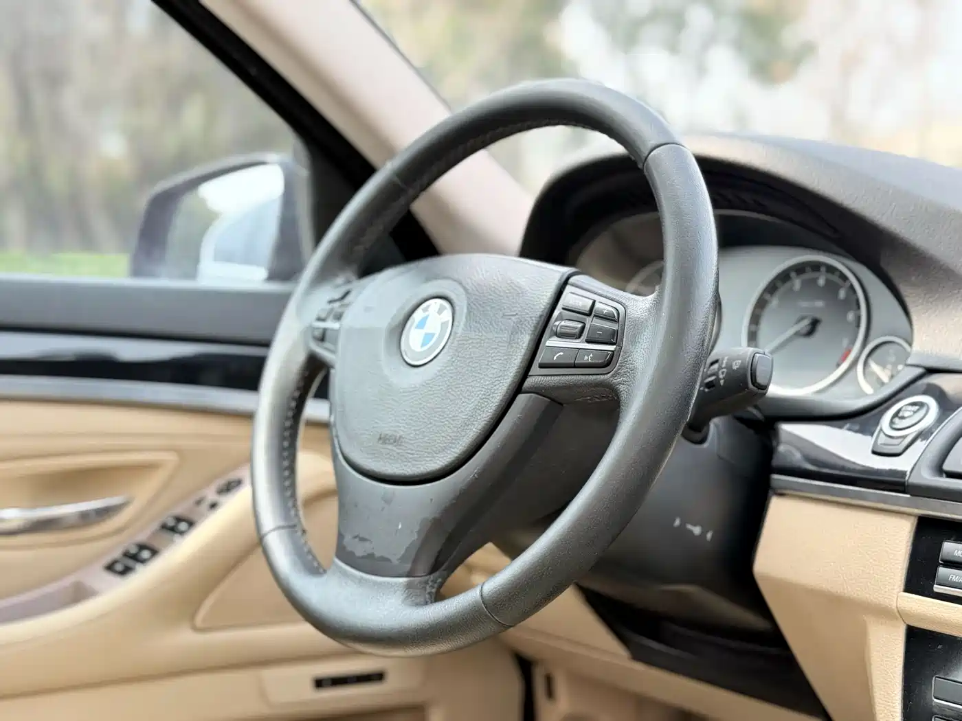 BMW 5 Series 2012 523Li Luxury фото 12