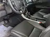 Photo 4 - Honda Accord