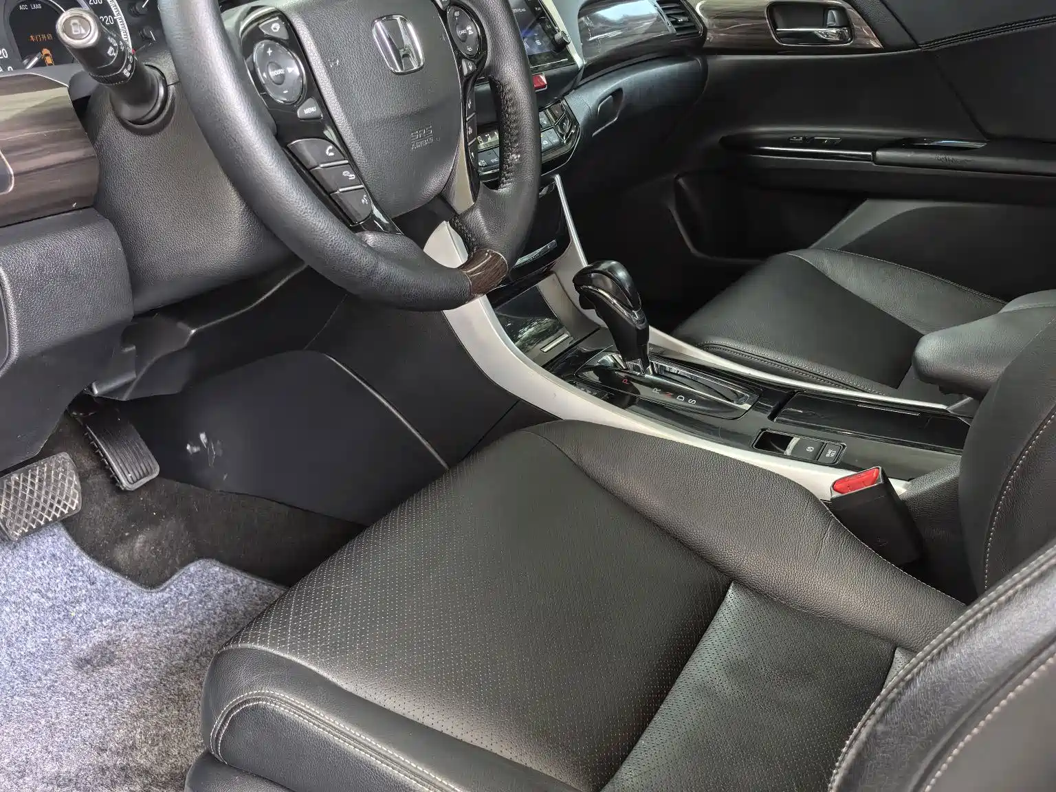 Photo 4 - Honda Accord