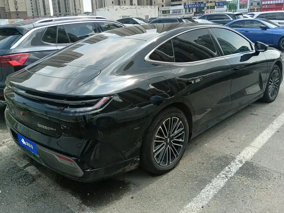 Geely Galaxy Galaxy Xingyao 8 2025 2025 130km EM-i Premium Edition