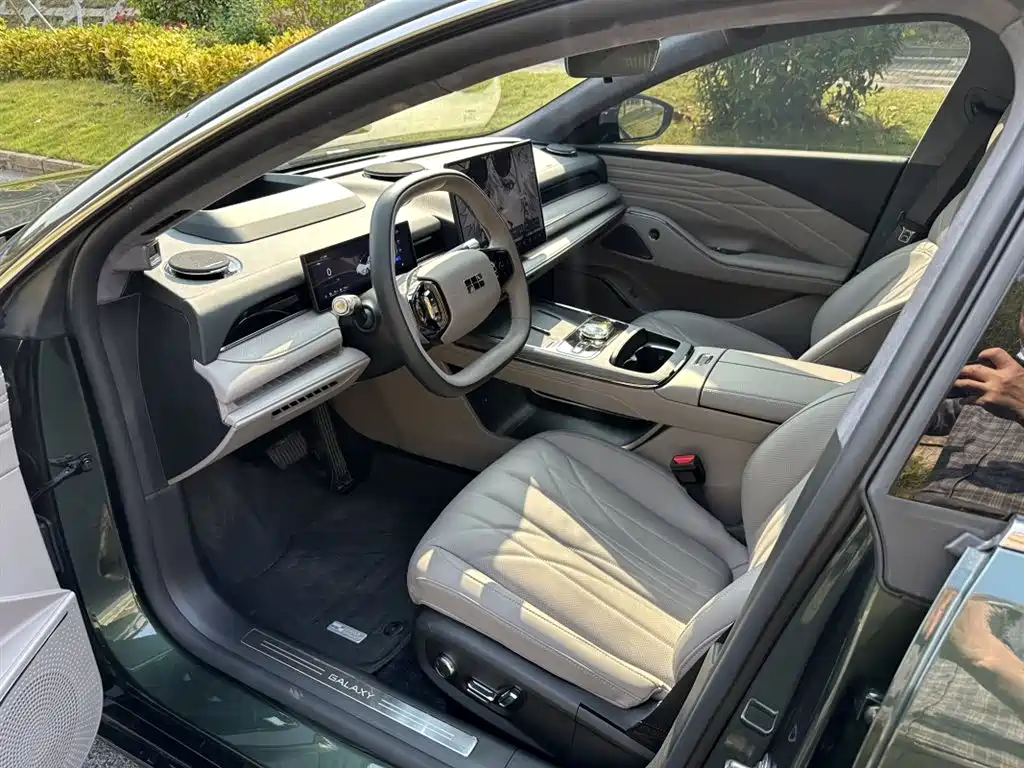 Geely Galaxy Galaxy Xingyao 8 2025 130km EM-P Starship Edition фото 7
