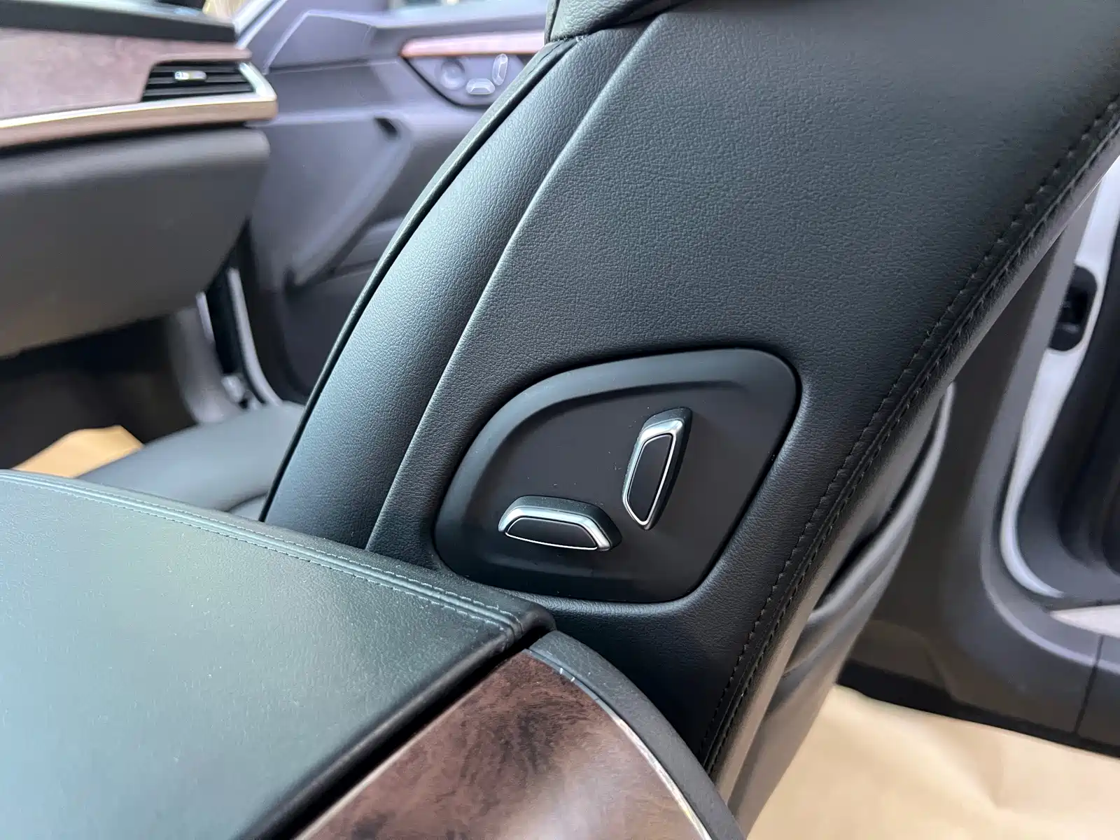 Фото 10 - Cadillac CT6