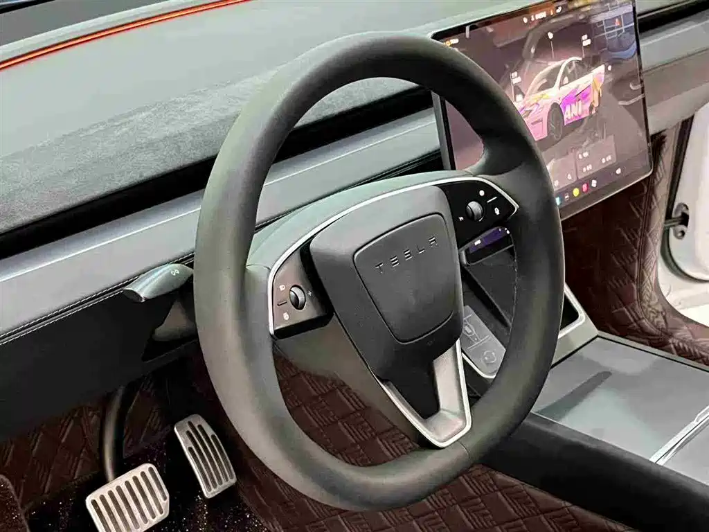 Tesla Model Y 2025 Long Range All-Wheel Drive фото 23