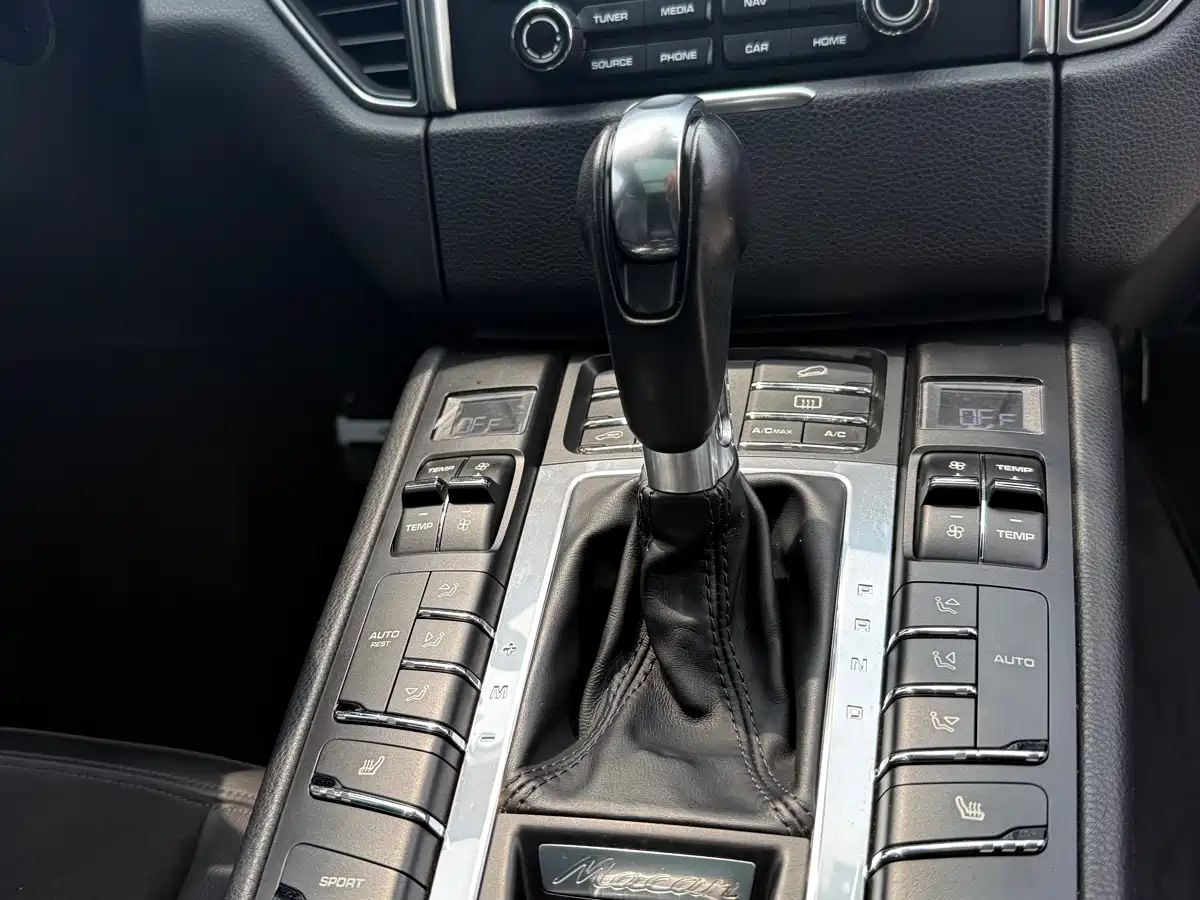 Porsche Macan 2017 Macan 2.0T фото 12