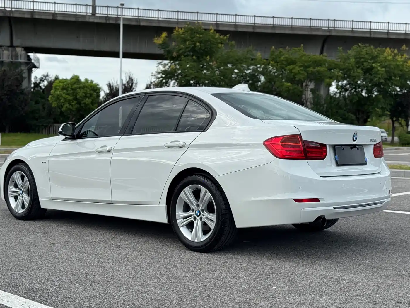 BMW 3 Series (Import) 2013 2013 320i Sport Design Package