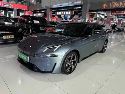Lynk & Co 07 EM-P