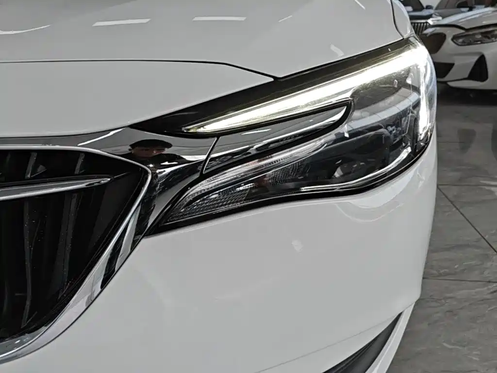 Фото 24 - Buick Excelle