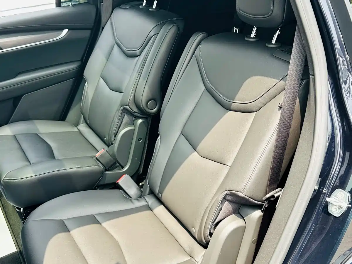 Cadillac XT6 2022 2.0T 6-Seater 4WD Trend Edition фото 17