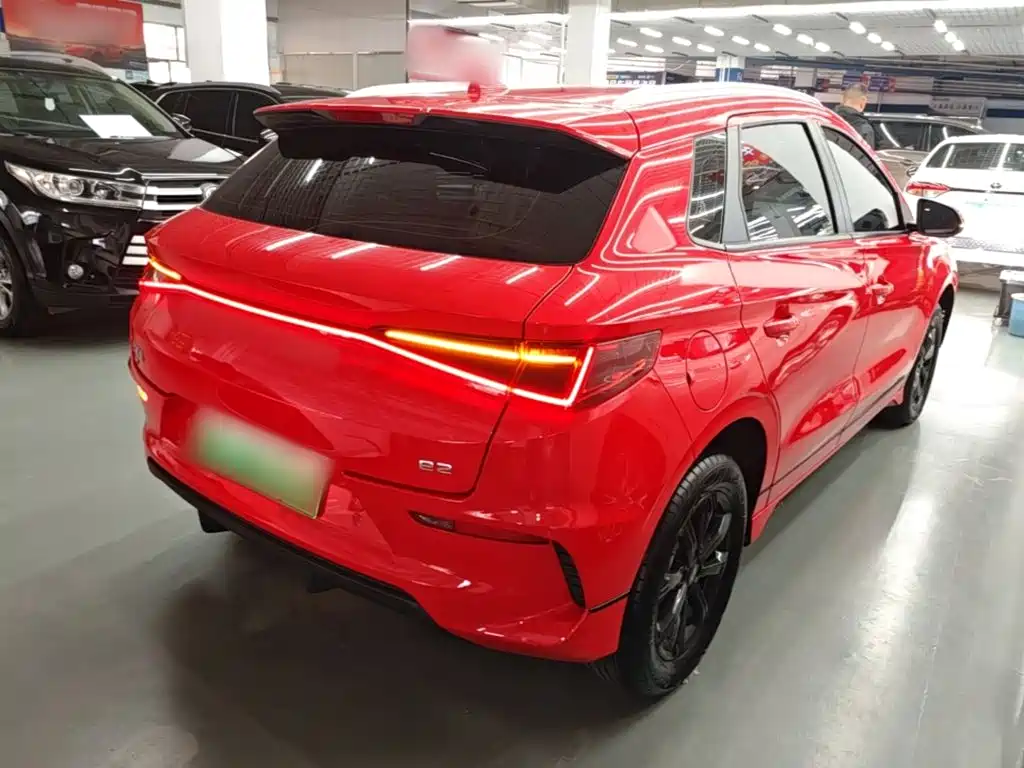 Фото 7 - BYD e2