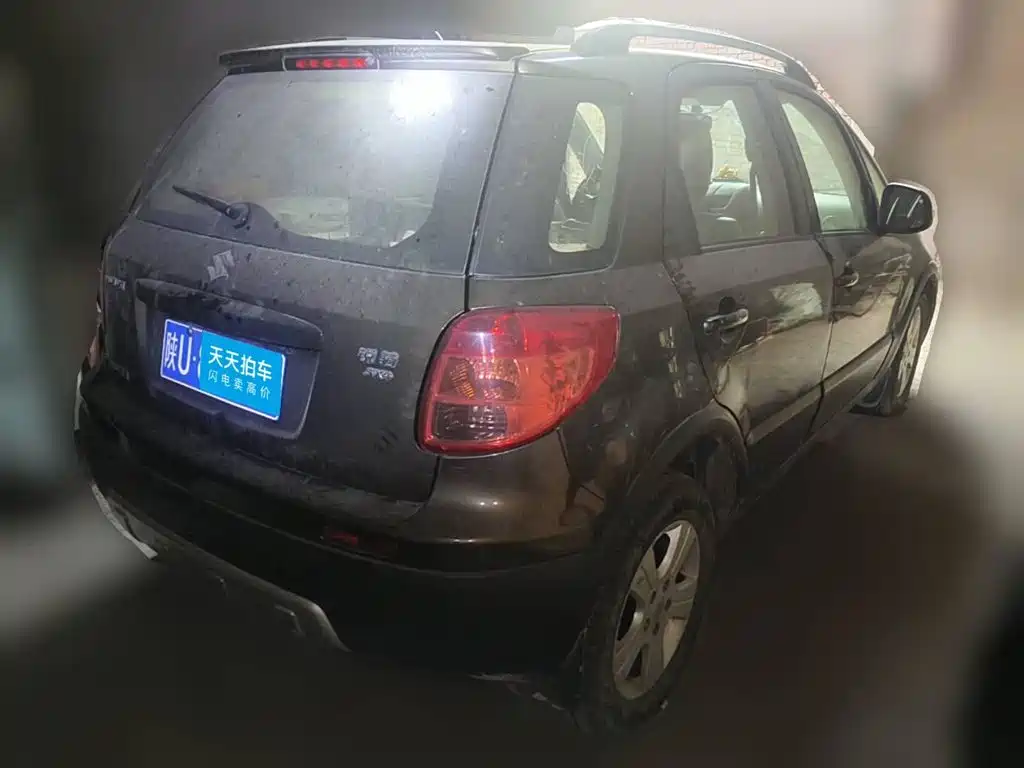 صورة 2 - Suzuki SX4