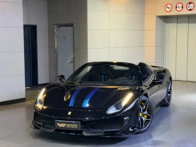 FERRARI 488