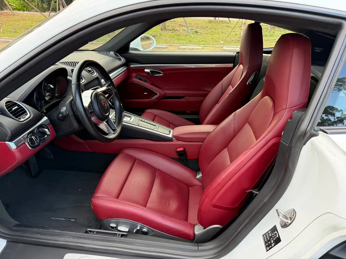Porsche 718 2018 Cayman 2.0T фото 9
