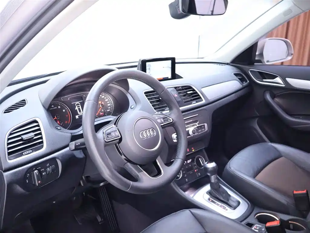 Audi Q3 2018 30th Anniversary Edition 30 TFSI Fashion фото 11